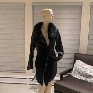 Beautiful looking piece to have ! Size 6